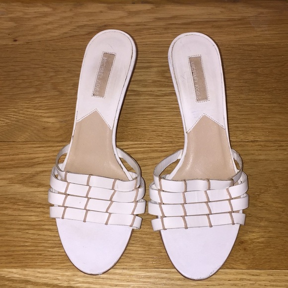 Michael Kors Collection White Kitten Heels Size 6 - Picture 1 of 3